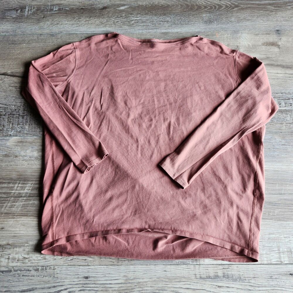Lululemon top
